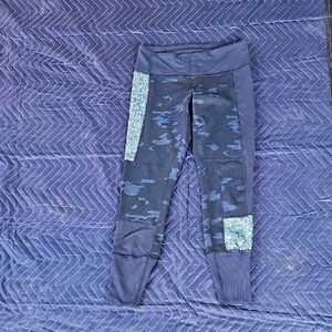 Stylish Blue Patterned Leggings